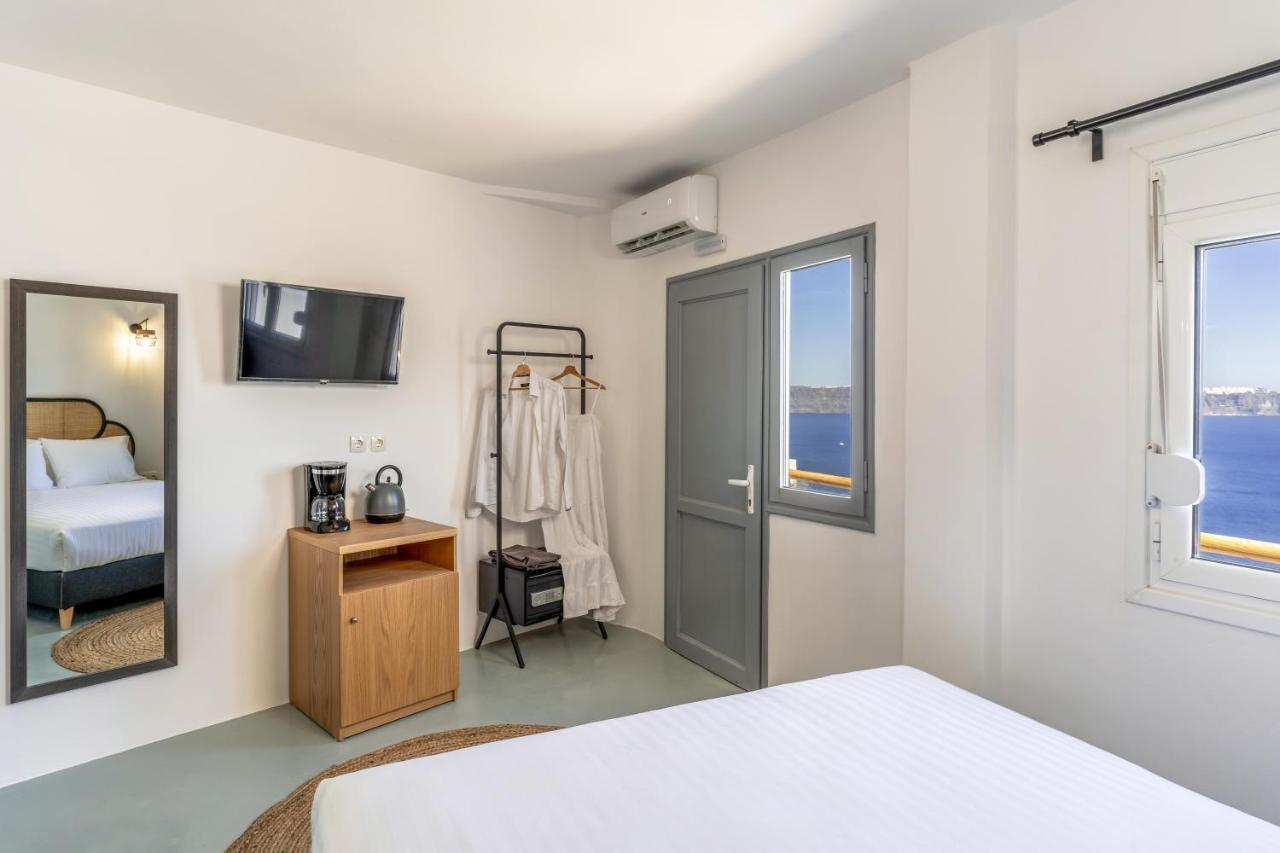 Evanthia Best View Thirassia Island Hotel Екстериор снимка