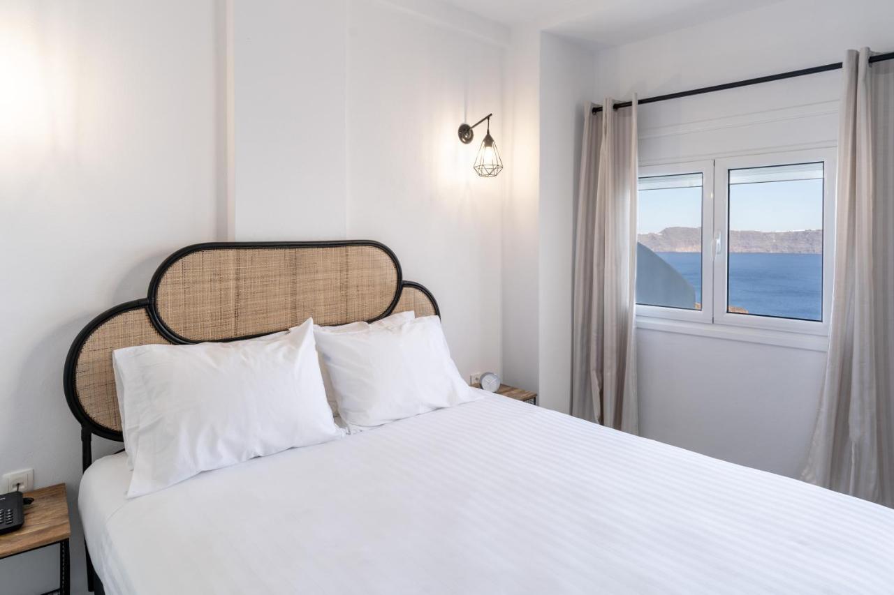 Evanthia Best View Thirassia Island Hotel Екстериор снимка