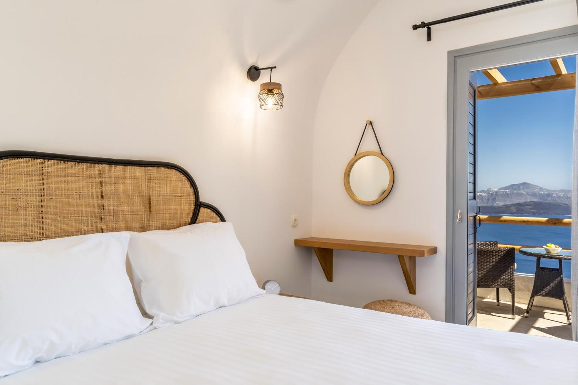 Evanthia Best View Thirassia Island Hotel Екстериор снимка