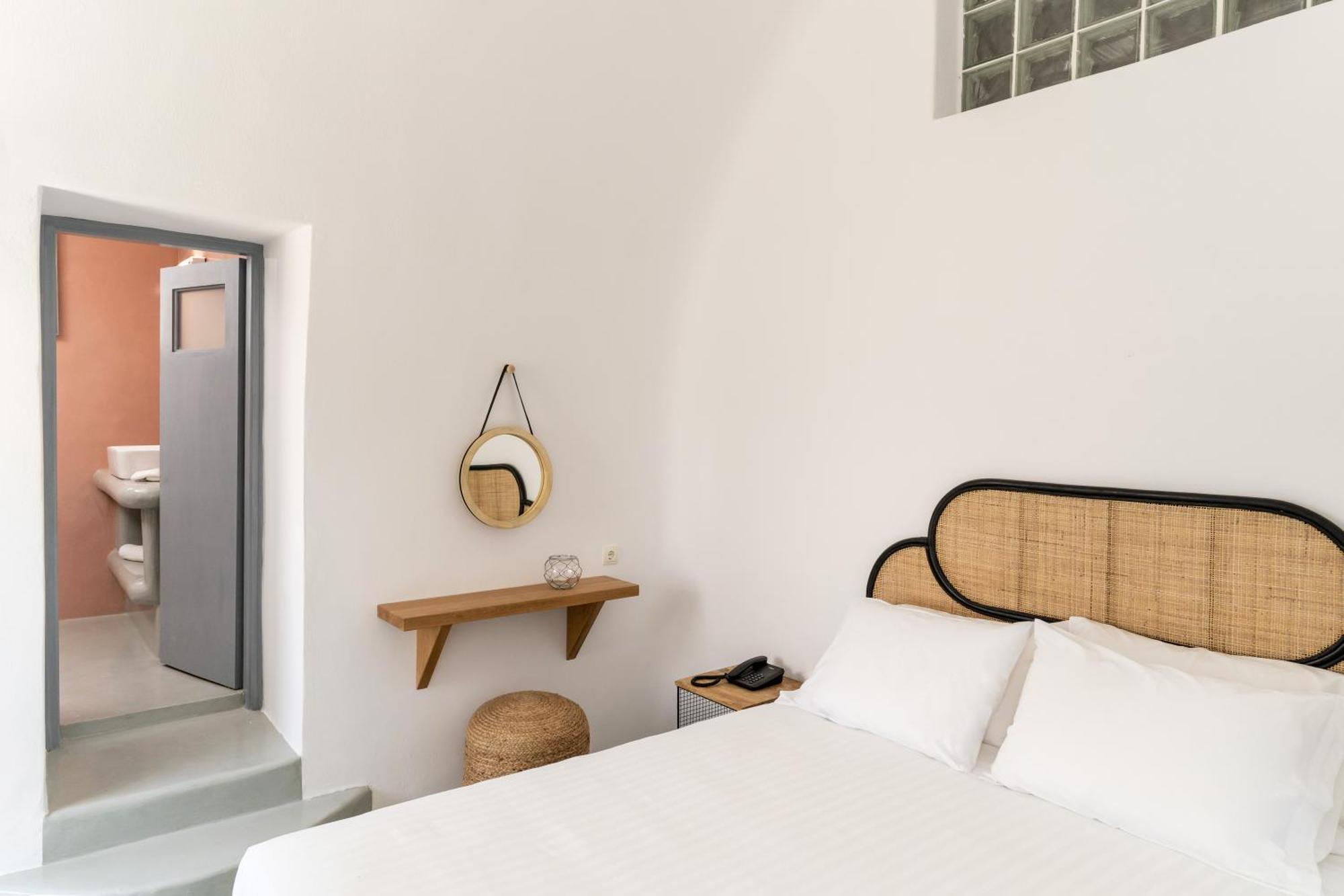 Evanthia Best View Thirassia Island Hotel Екстериор снимка